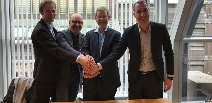 12 februar ble det kjent at Sykehusbygg valgte å innstille Skanska til totalentreprenør på NPK. Tirsdag denne uken ble kontrakten signert 12 februar ble det kjent at Sykehusbygg valgte å innstille Skanska til totalentreprenør på NPK. Tirsdag denne uken ble kontrakten signert