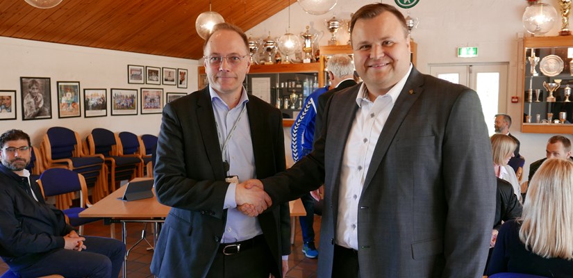 Konserndirektør for byggvirksomheten i Skanska, Tor Arne Midtskogen og ordfører i Oppegård Kommune, Thomas Sjøvold Konserndirektør for byggvirksomheten i Skanska, Tor Arne Midtskogen og ordfører i Oppegård Kommune, Thomas Sjøvold