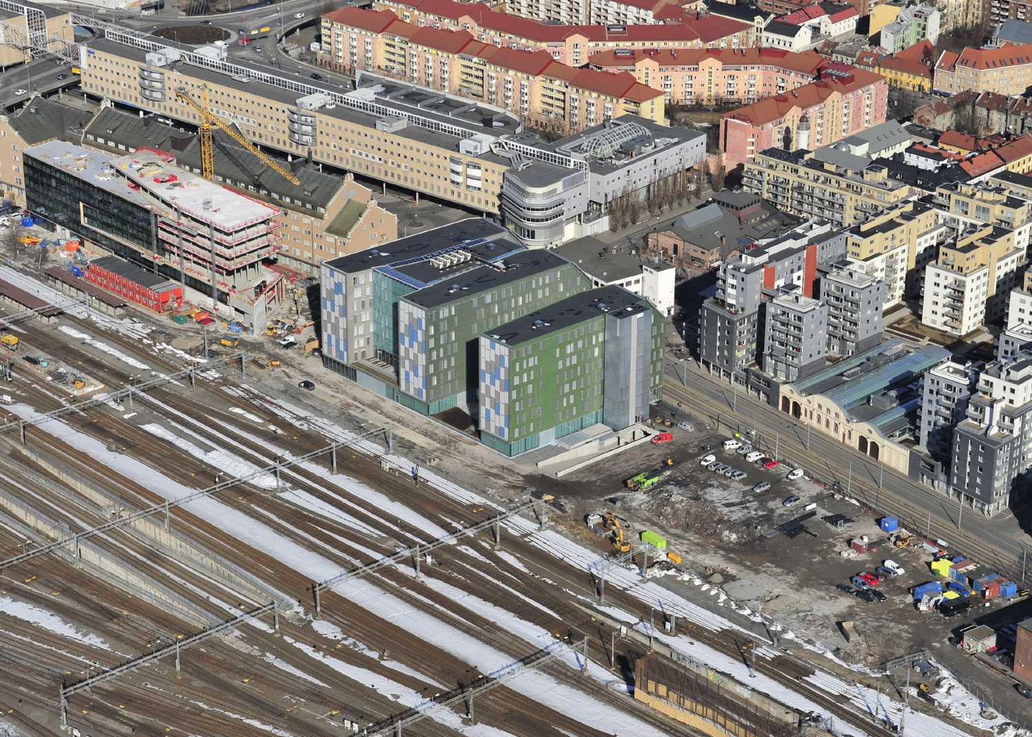 Fugleperspektiv av byggene og området rundt