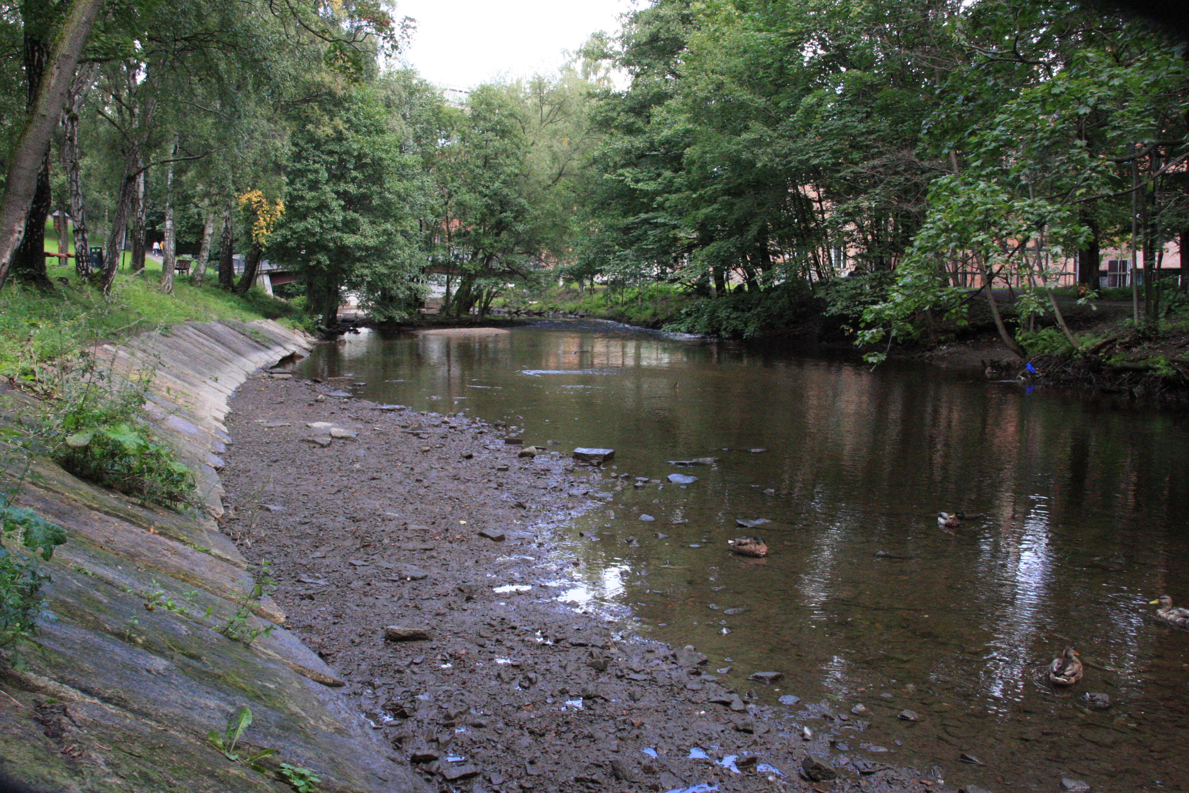 Midgardsormen langs Akerselva fabrikkområde