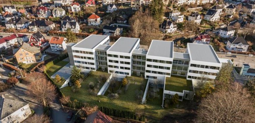 Helsecampus Årstadvollen blir på ca. 12 000 m2 og er planlagt med 4 etasjer over bakkenivå og 2 underetasjer. Helsecampus Årstadvollen blir på ca. 12 000 m2 og er planlagt med 4 etasjer over bakkenivå og 2 underetasjer.