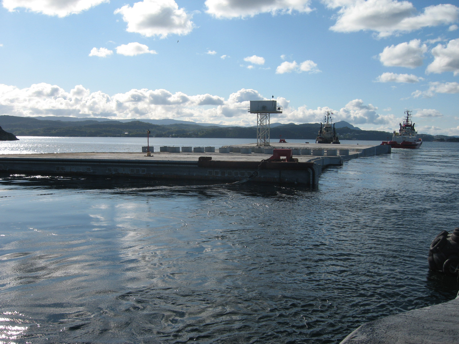 Elementet "Vigdis" under slep fra Hanøytangen
